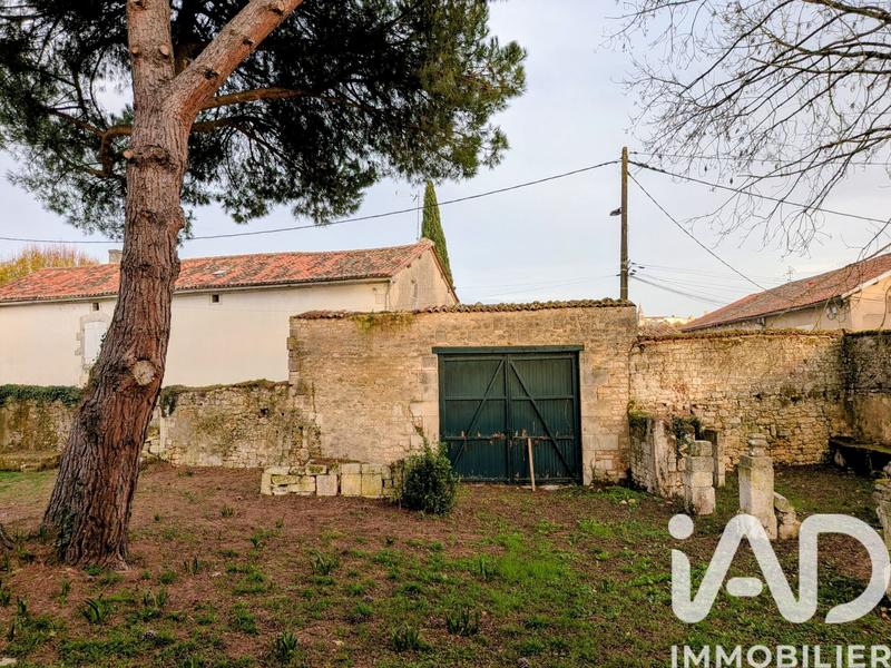 Maison - 235 m² - 10 pièces