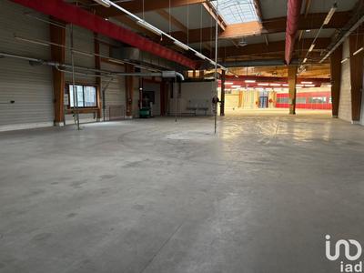 Local commercial - 3 000 m²
