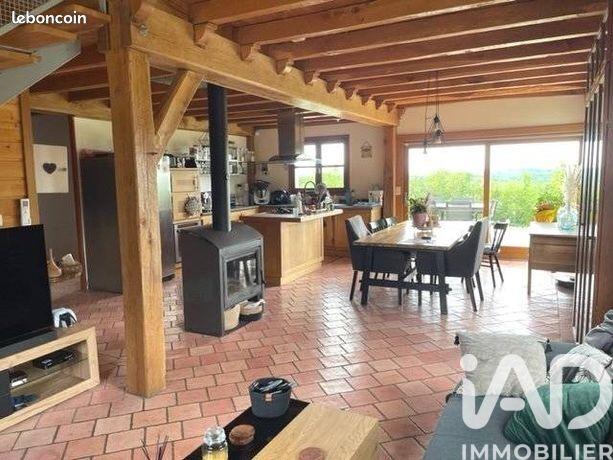 Maison - 128 m² - 5 pièces