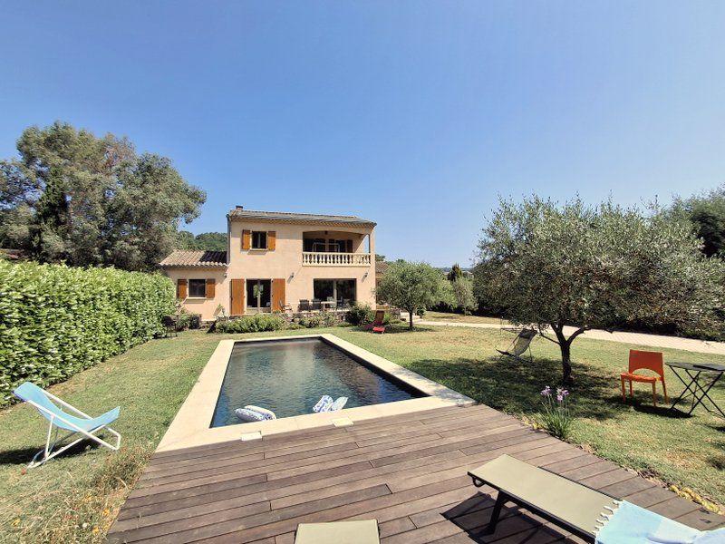 Maison - 195 m² - 8 pièces