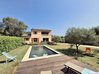 Maison - 195 m² - 8 pièces