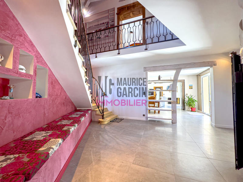 Maison - 212 m² - 6 pièces