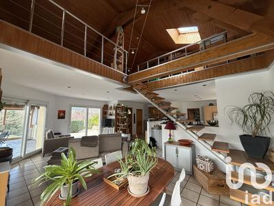 Maison - 166 m² - 7 pièces