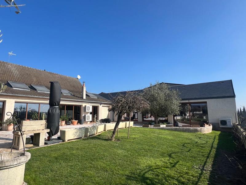 Maison - 388 m² - 11 pièces