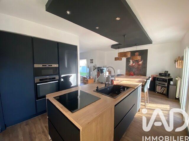 Maison - 96 m² - 5 pièces