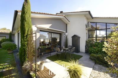 Maison - 204 m² - 5 pièces