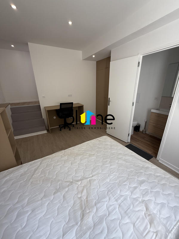 Appartement - 238 m² - 11 pièces