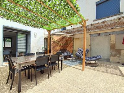 Maison - 200 m² - 8 pièces