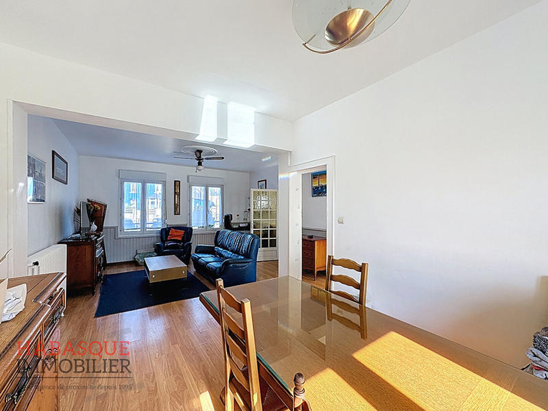 Maison - 111 m² - 5 pièces