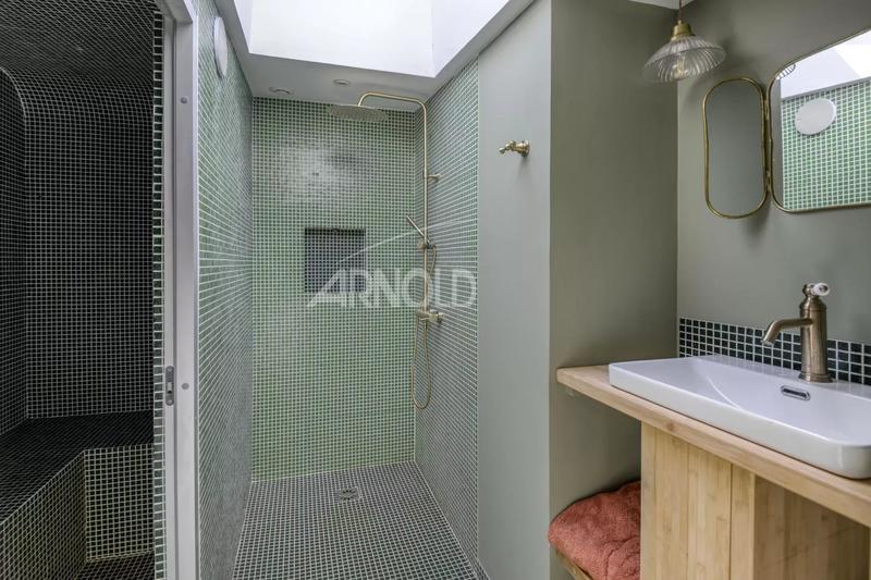 Maison - 200 m² - 10 pièces