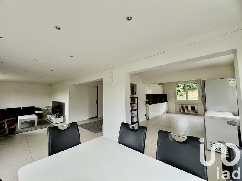 Maison - 253 m² - 8 pièces