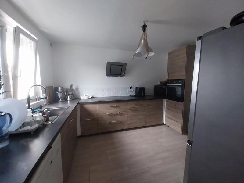 Maison - 255 m² - 8 pièces