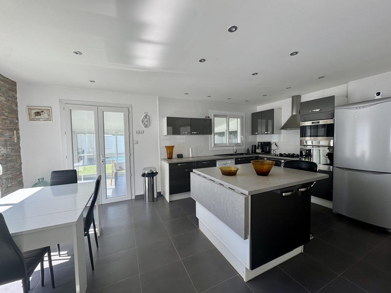 Villa - 101 m² - 4 pièces