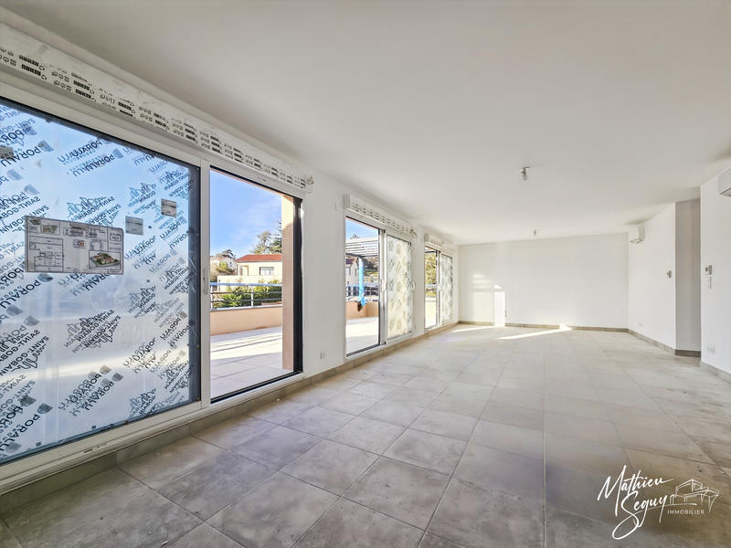 Appartement - 110 m² - 5 pièces