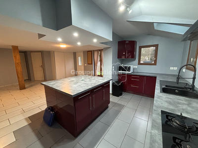 Maison - 90 m² - 5 pièces