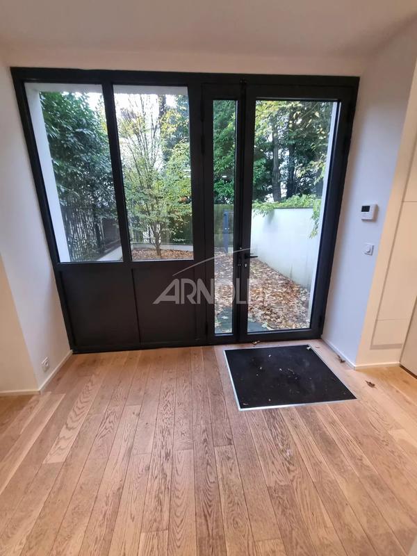 Appartement - 129 m² - 8 pièces