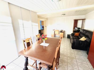 Maison - 143 m² - 6 pièces