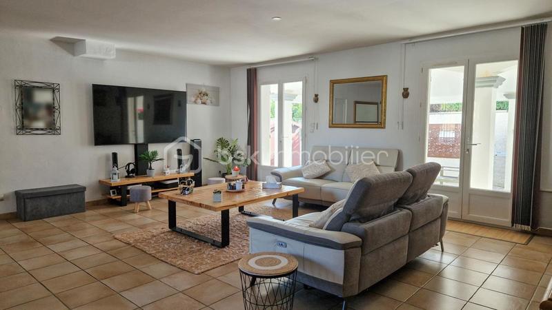 Maison traditionnelle - 155 m² - 7 pièces