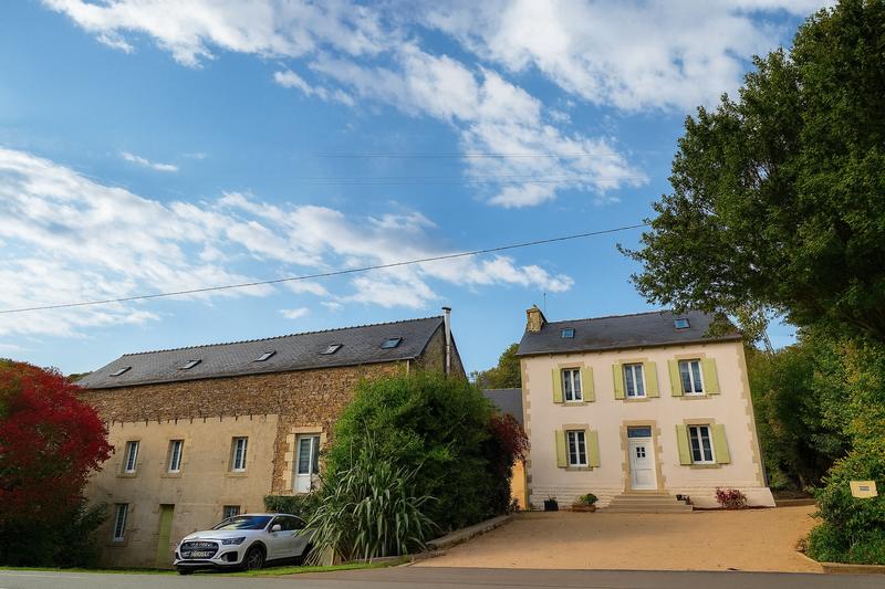 Maison - 210 m² - 8 pièces