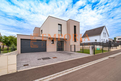 Maison - 136 m² - 5 pièces