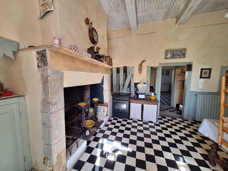 Maison - 350 m² - 11 pièces