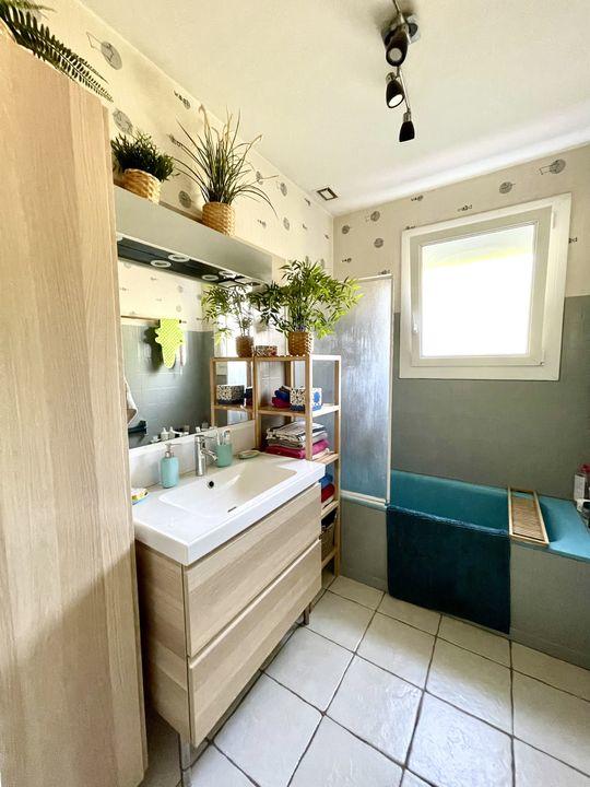 Pavillon - 82 m² - 4 pièces