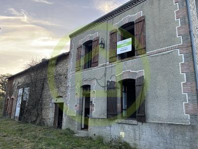 Maison - 88 m² - 6 pièces