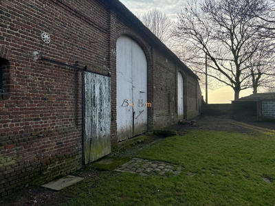 Maison - 350 m² - 1 pièce