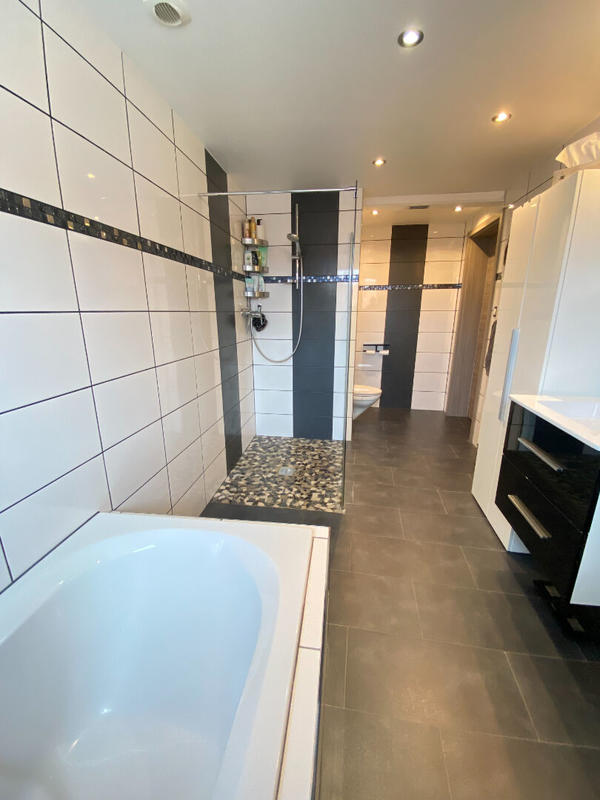 Appartement - 90 m² - 3 pièces