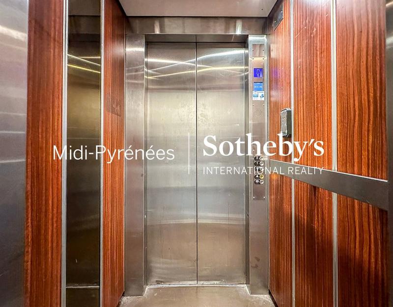 Local d'activités - 4 564 m²