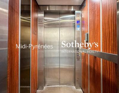 Local d'activités - 4 564 m²