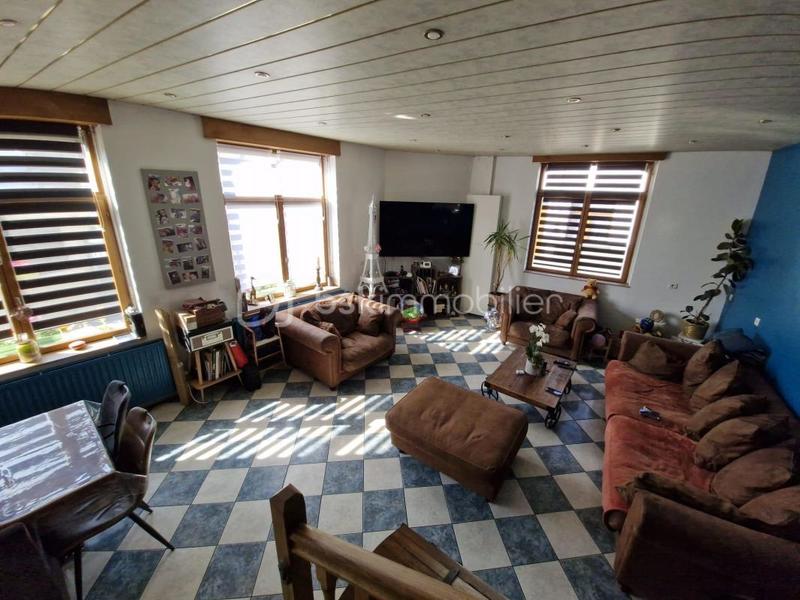 Maison - 185 m² - 9 pièces