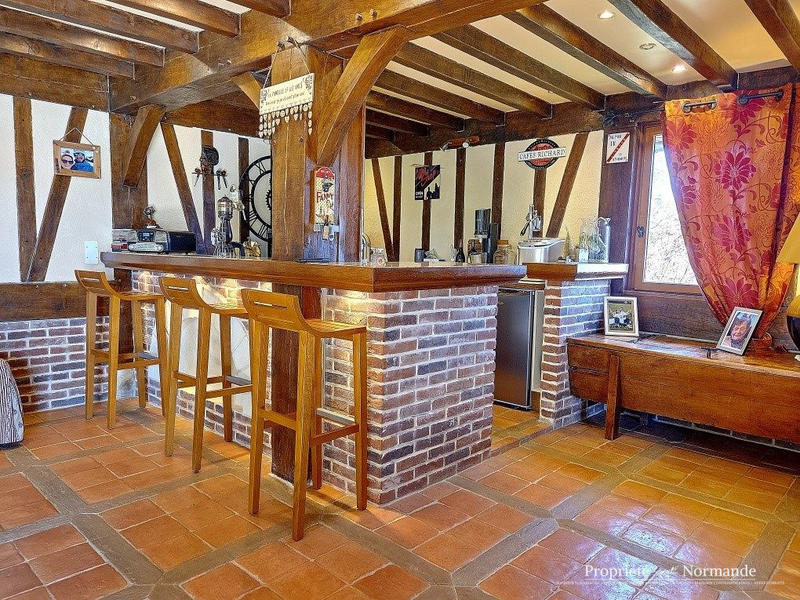 Maison ancienne - 347 m² - 12 pièces