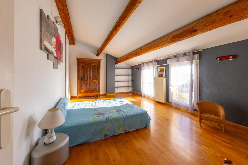 Maison - 191 m² - 6 pièces