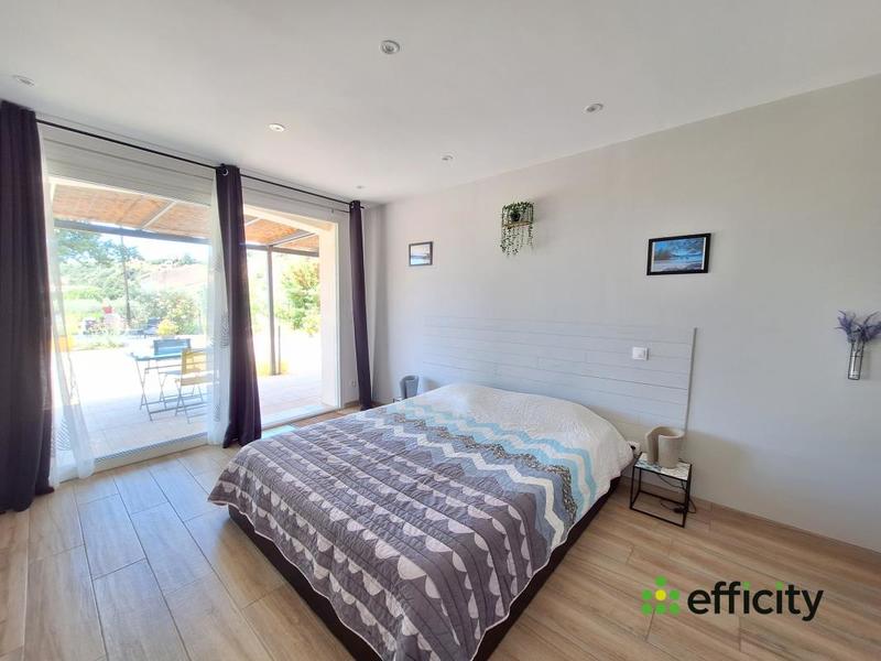 Villa - 225 m² - 9 pièces