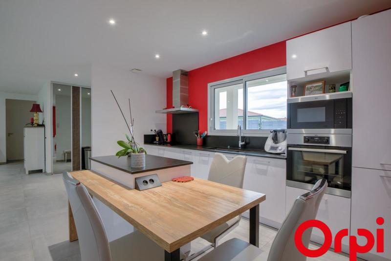 Maison - 140 m² - 4 pièces