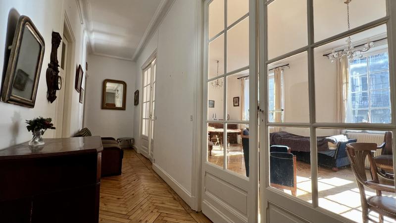 Appartement - 86 m² - 2 pièces