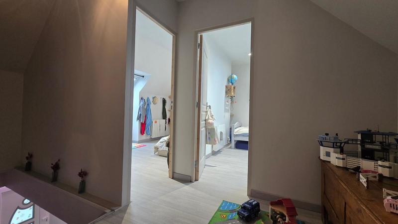 Maison - 99 m² - 5 pièces