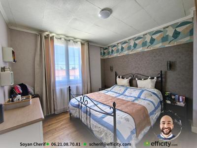 Maison - 99 m² - 5 pièces