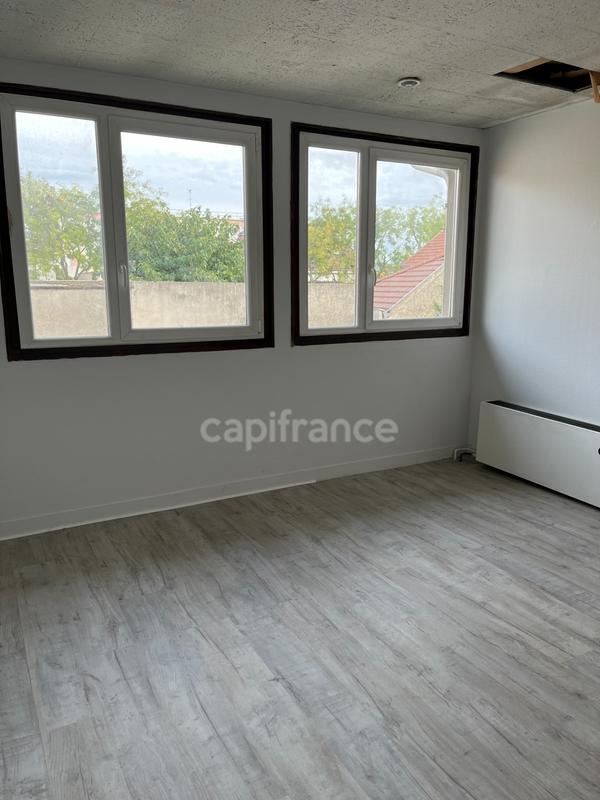 Local d'activité / Entrepôt - 290 m² - 4 pièces