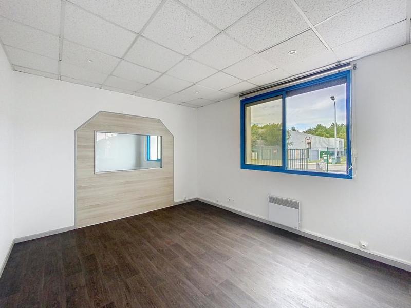 Bureau - 60 m²
