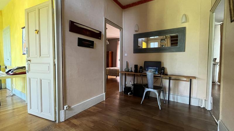 Maison - 205 m² - 8 pièces