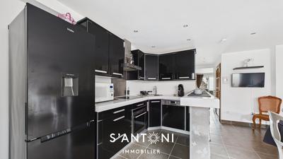 Maison de village - 83 m² - 4 pièces