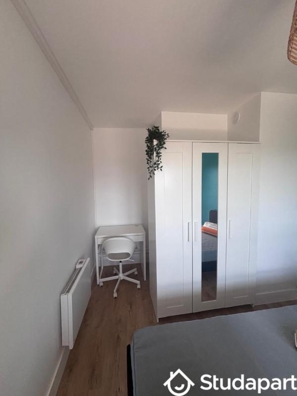 Chambre - 11 m² - 1 pièce