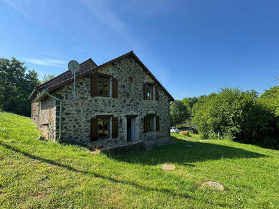 Maison - 90 m² - 5 pièces