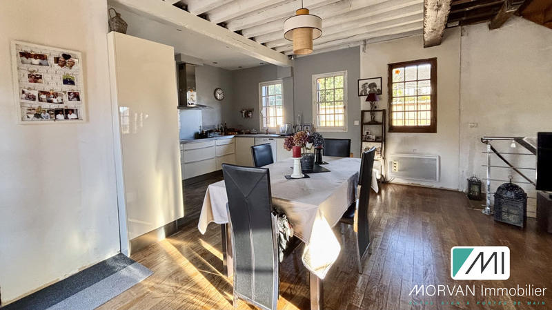 Maison - 223 m² - 7 pièces