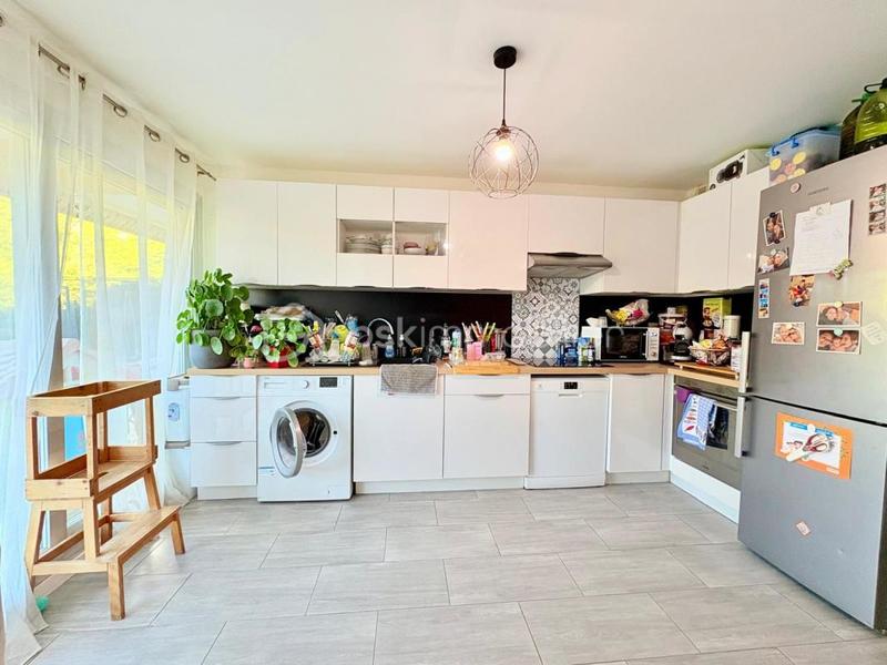 Appartement - 85 m² - 3 pièces