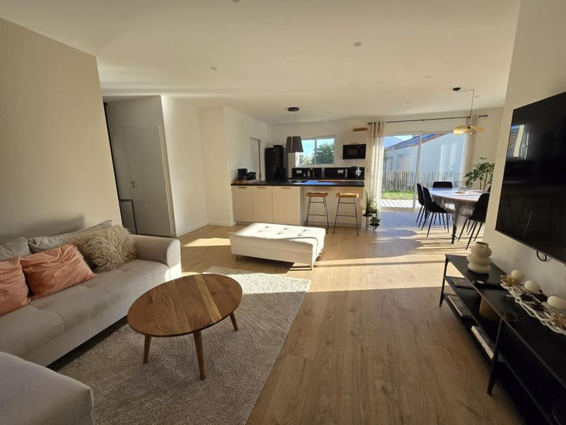 Maison - 93 m² - 4 pièces