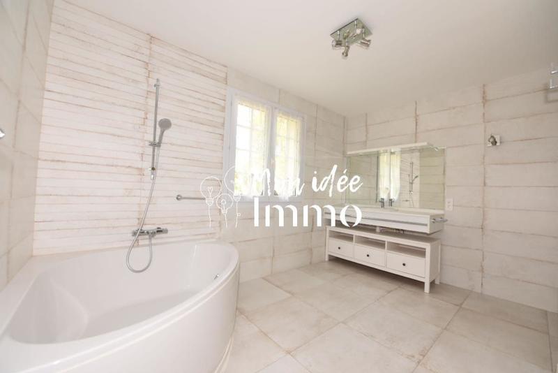 Maison - 180 m² - 6 pièces