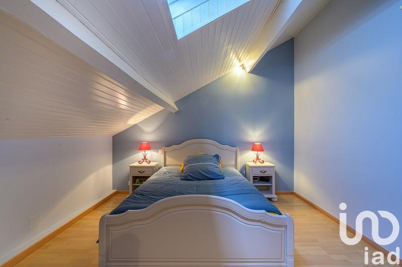 Maison - 250 m² - 9 pièces